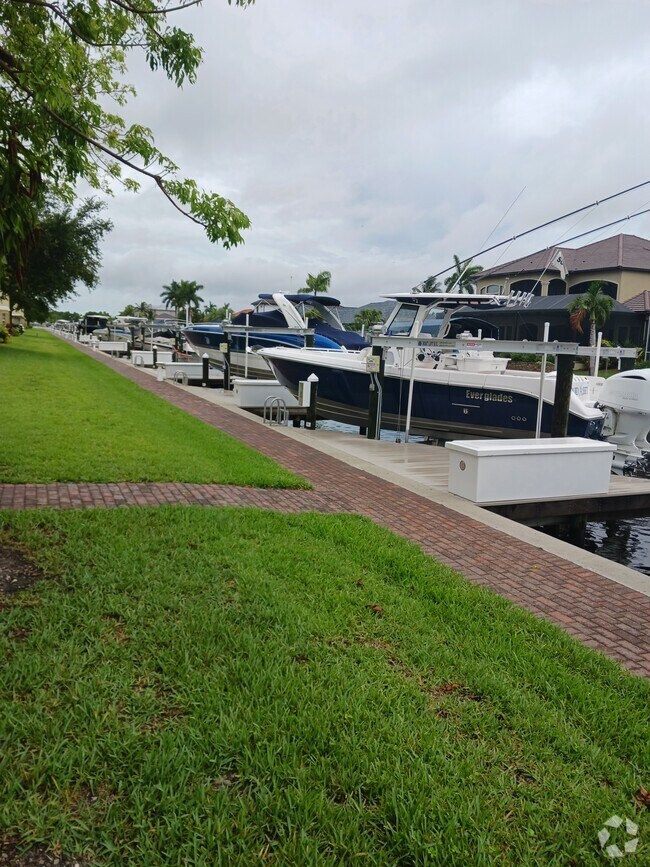 Coral Point Gated Apartments for Rent Cape Coral, FL 1 Rentals