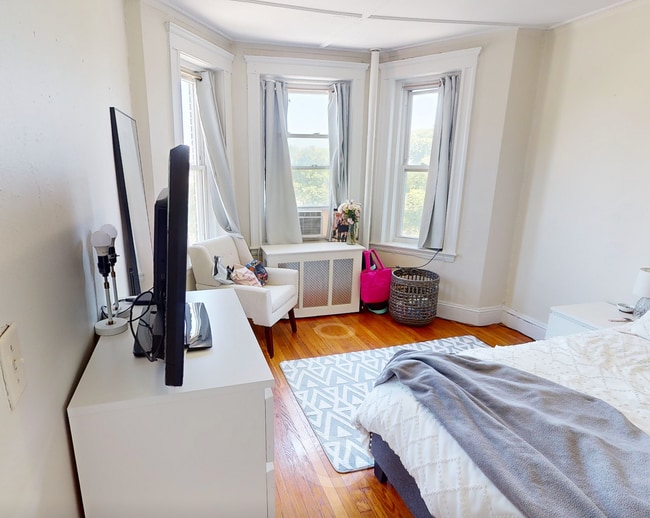 Photo - 1173 Boylston St Apartment