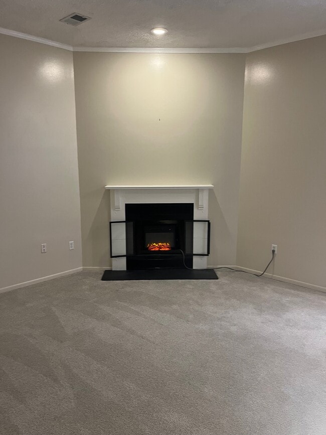 Building Photo - 1114 Bidwell St