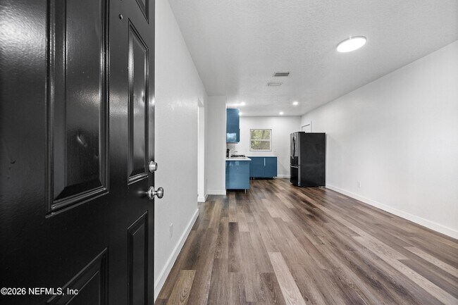 Foto del edificio - 231 W 16th St