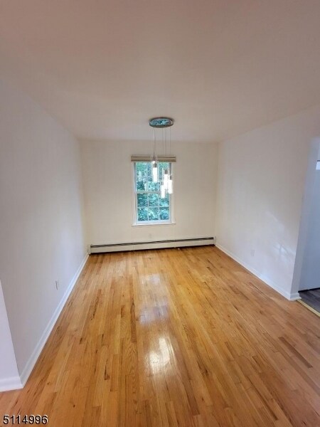 Building Photo - 158 Piaget Ave