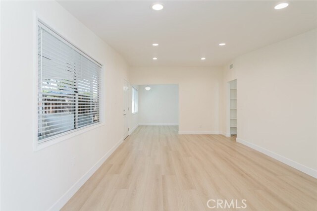 Foto del edificio - 16404 Donmetz St