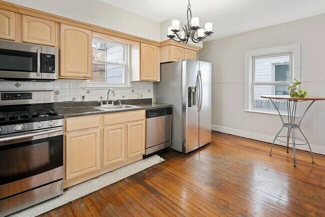 Foto del edificio - 2133 Hendrickson St
