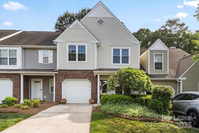 Building Photo - 9022 Roseton Ln