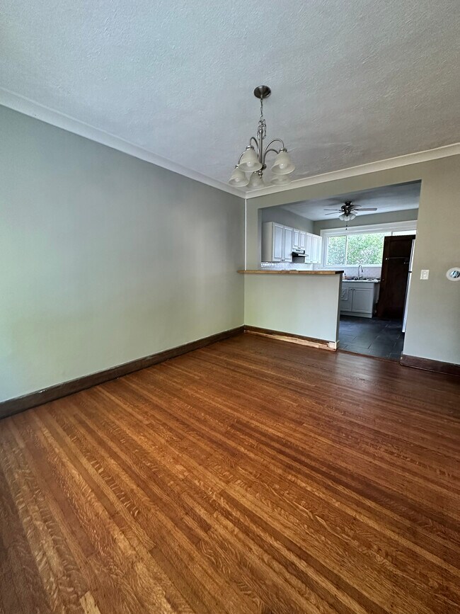 Foto del edificio - 5228 Carrollton Ave