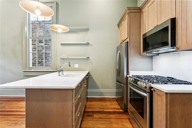 Photo - 632 Esplanade Ave Townhome