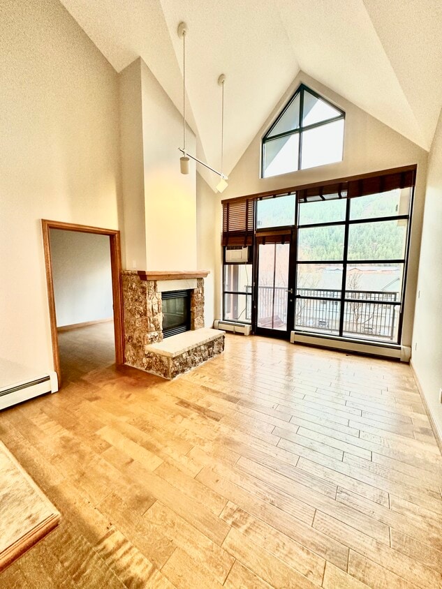 Primary Photo - 240 Chapel Pl