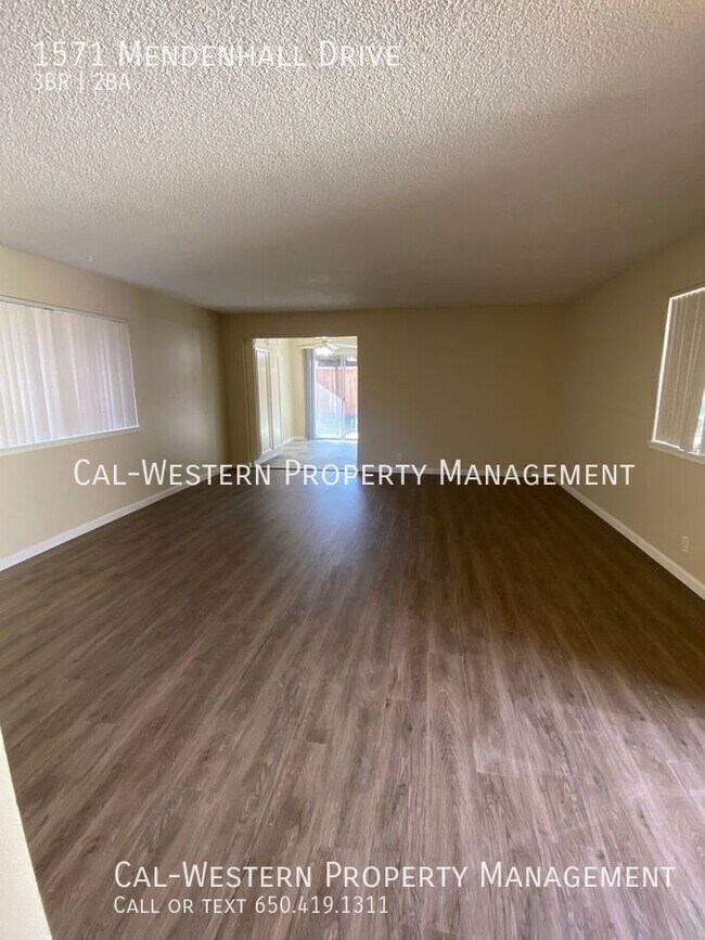 Foto del edificio - 1571 Mendenhall Dr