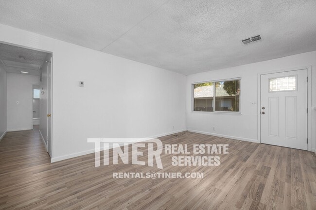 Building Photo - 6240 Westwood Dr