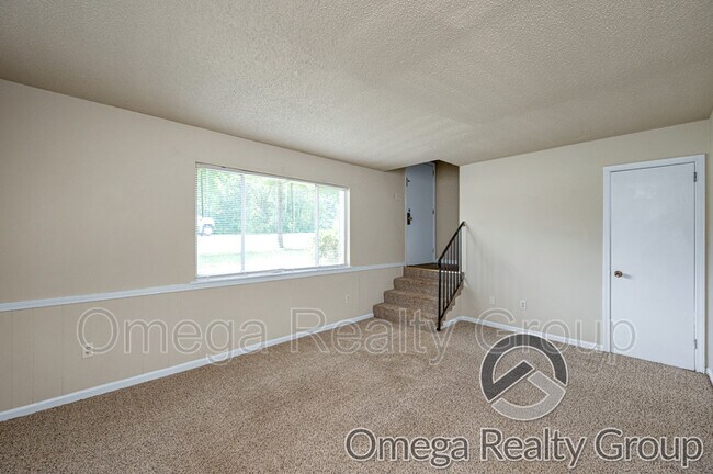 Building Photo - 1300 Coosa Pines Dr