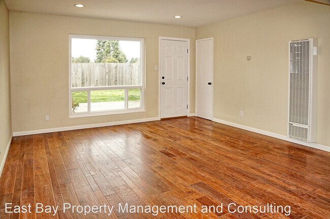 Foto del edificio - 3 br, 2 bath House - 6287 Cotton Ave.