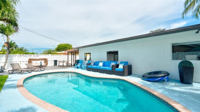 Foto del edificio - 11370 NW 46th Pl