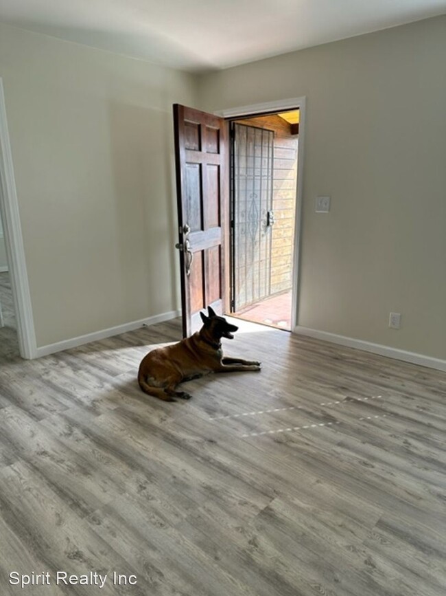 Foto del edificio - 3 br, 2 bath House - 160 Dahlia Ave
