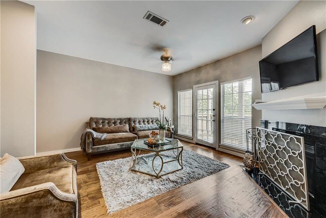 Building Photo - 14400 Montfort Dr