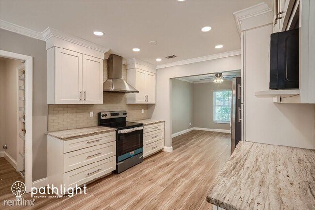 Building Photo - 4 br, 2 bath House - 13308 Lake George Lan...