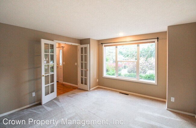 Building Photo - 4 br, 2.5 bath House - 2110 Cunningham Ln S