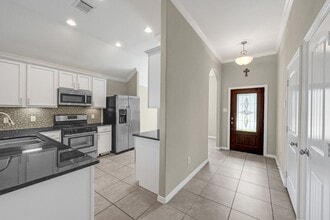 Building Photo - 13810 Rosemere Ln