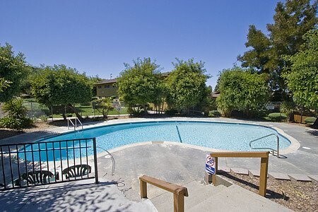 Foto del edificio - 22842 Vermont St