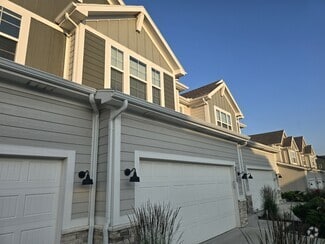 Building Photo - 3713 SW Walsh Dr