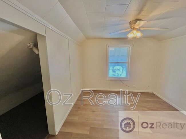 Foto del edificio - 3237 Maple St