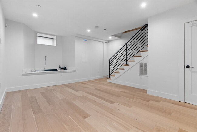 Foto del edificio - 143 Trenton St