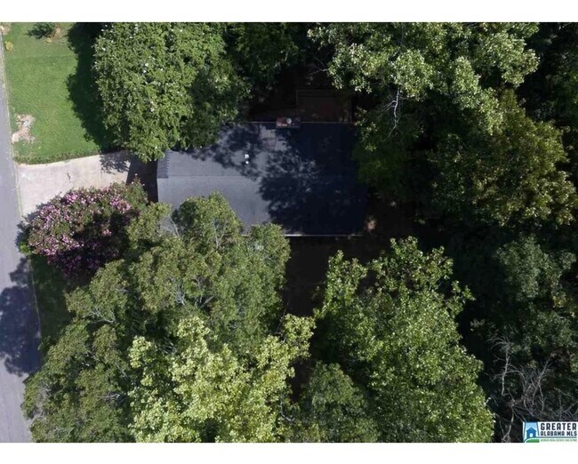Building Photo - 1020 Christopher Dr