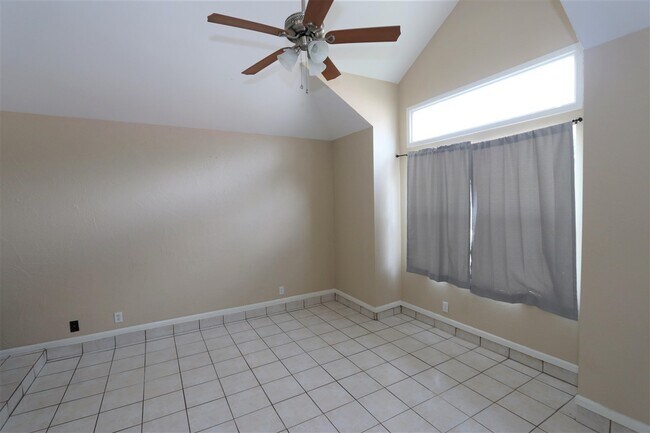 Foto del edificio - 8623 Oakridge Loop