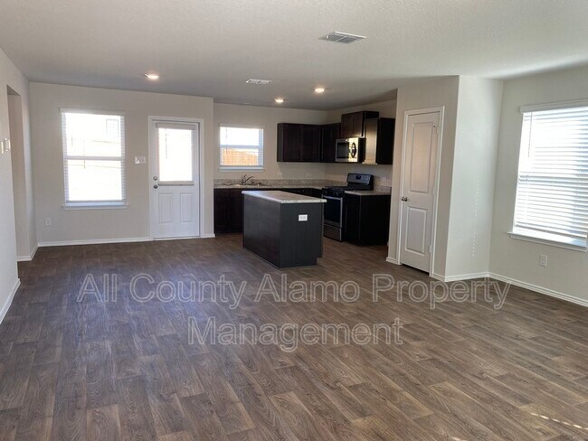 Foto del edificio - 5756 Brook Prairie