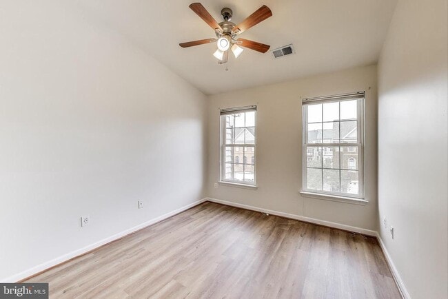 Building Photo - 22514 Airmont Woods Terrace