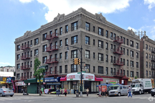 Building Photo - 156-158 Dyckman St