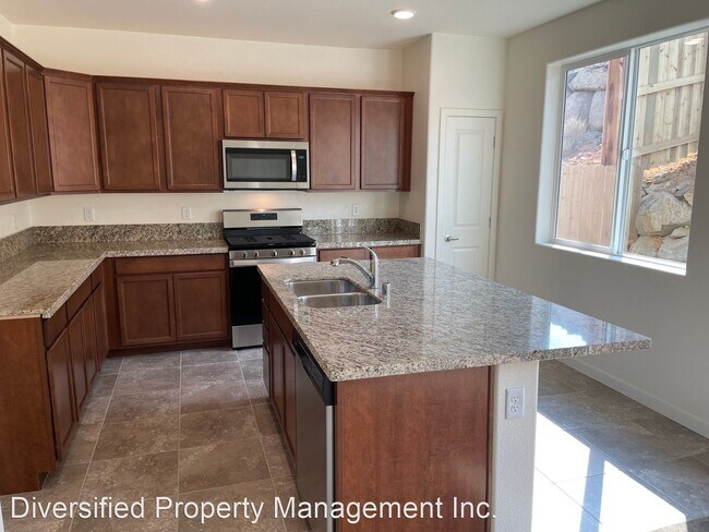 Building Photo - 3 br, 2.5 bath House - 4723 Falcon Rock