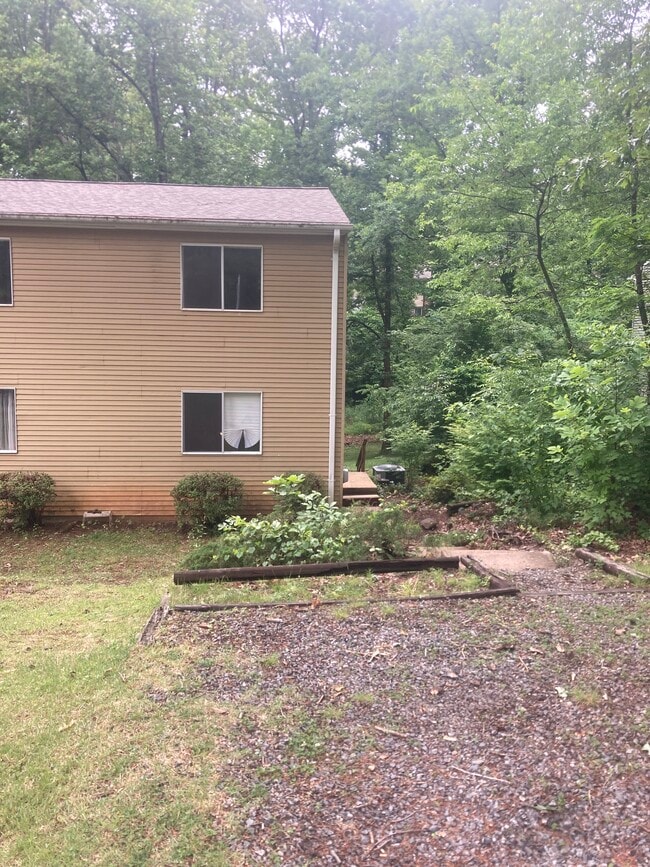 Building Photo - 419 Woodhaven Ct