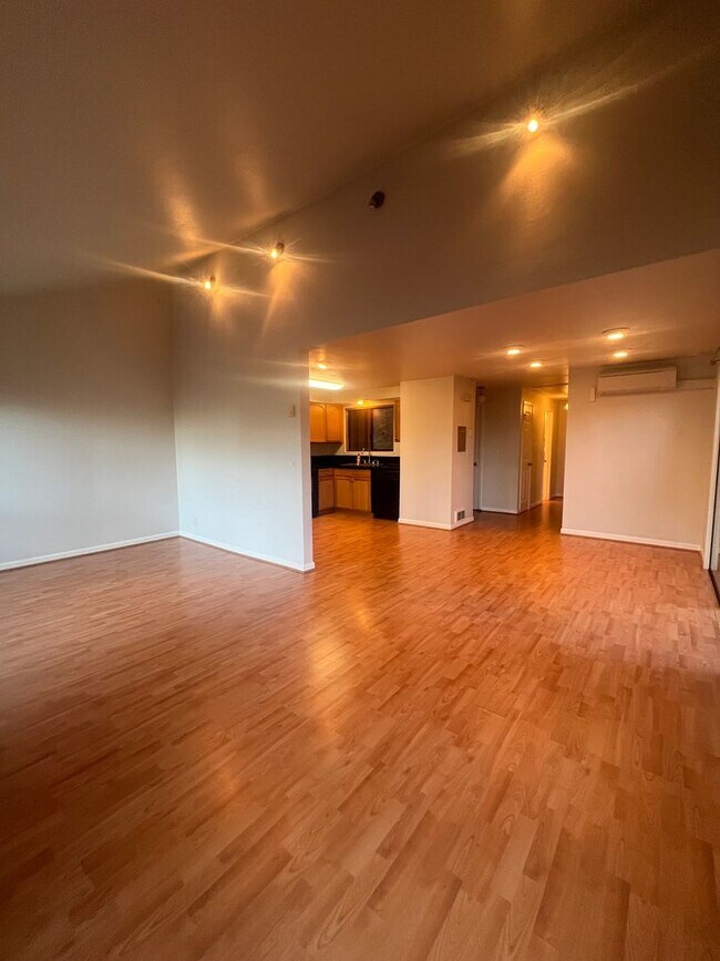 Foto del edificio - 2-Bedroom 2-Bathroom Condo POOL, HOT TUB and GYM included