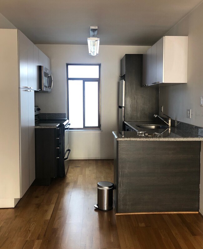 Kitchen - 2173 California St