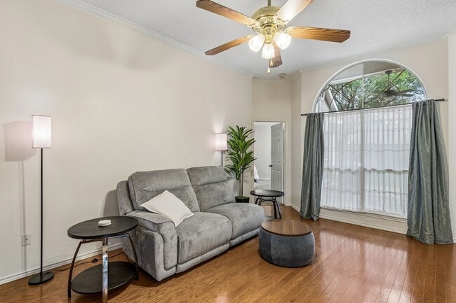 Photo - 2205 Kittyhawk Dr House