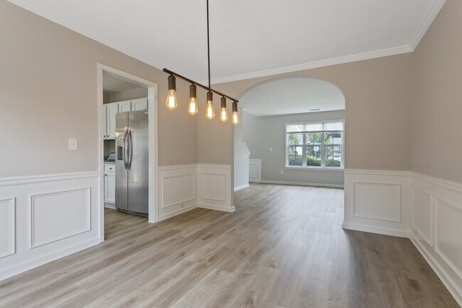 Foto del edificio - 2325 Winthrope Way Dr