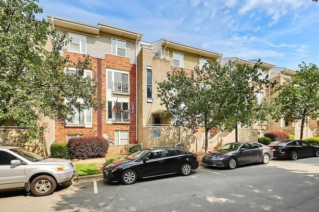 Photo - Spacious 2BD/2.5BA Condo in NODA!