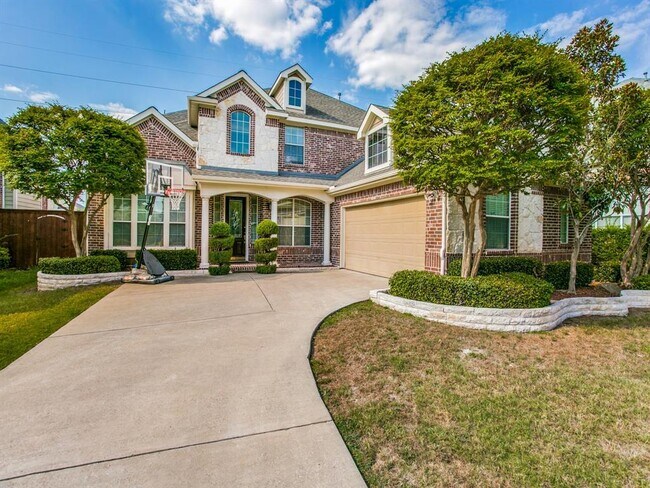 Building Photo - 5713 St Thomas Dr