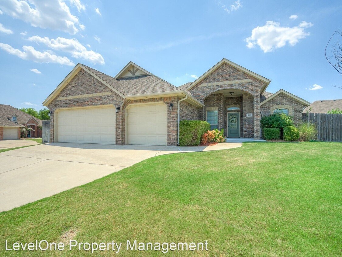 3 br, 2 bath House 3911 Landon Court House for Rent in Edmond, OK