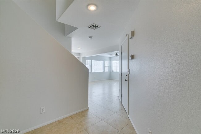 Building Photo - 868 Blue Rosalie Pl
