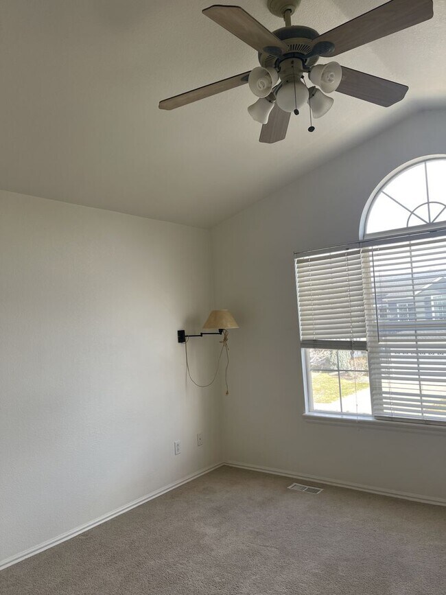 Foto del edificio - 4 bed 3 bath in Highlands Ranch