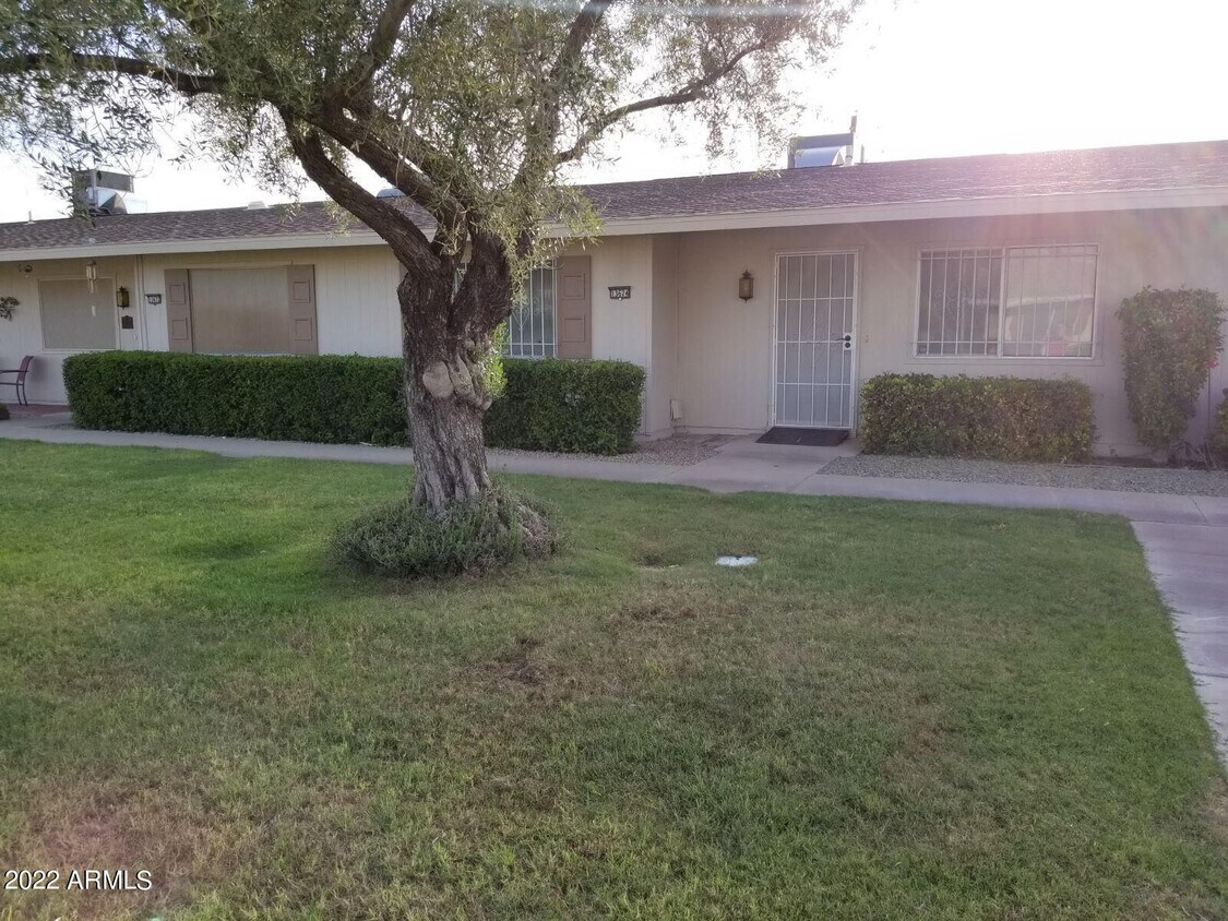 Primary Photo - 13674 N Garden Ct Dr