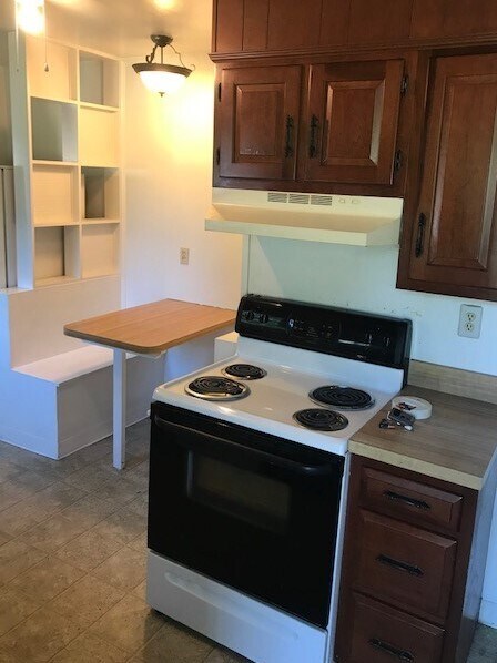 Kitchen - 1516 Dual Hwy