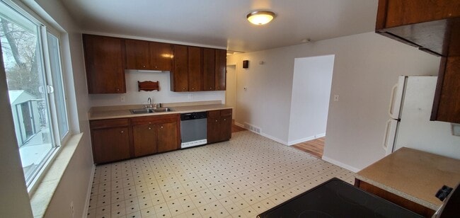 Photo - 3-Bedroom Ranch w/Full Basement House