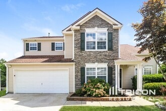 Building Photo - 1631 Royal Ives Dr SE