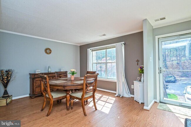 Foto del edificio - 5917 1st Landing Way