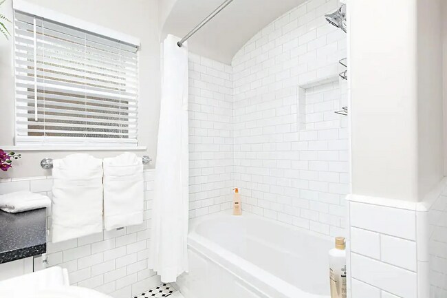 Foto del edificio - Canyon Home with Views and Solar