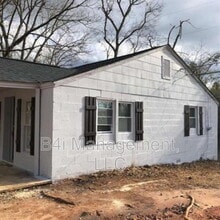 Building Photo - 70 W Smith Rd