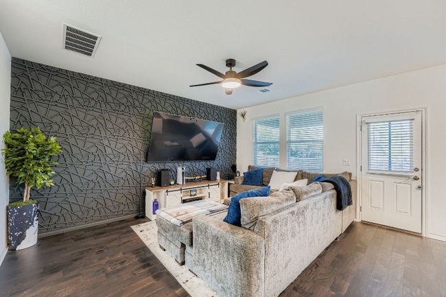 Building Photo - 2902 Bronx Dr