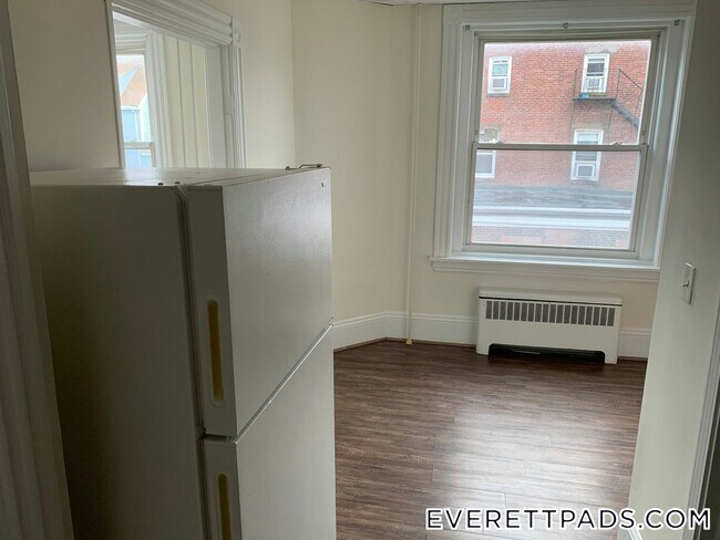 Foto del edificio - 244 Main St